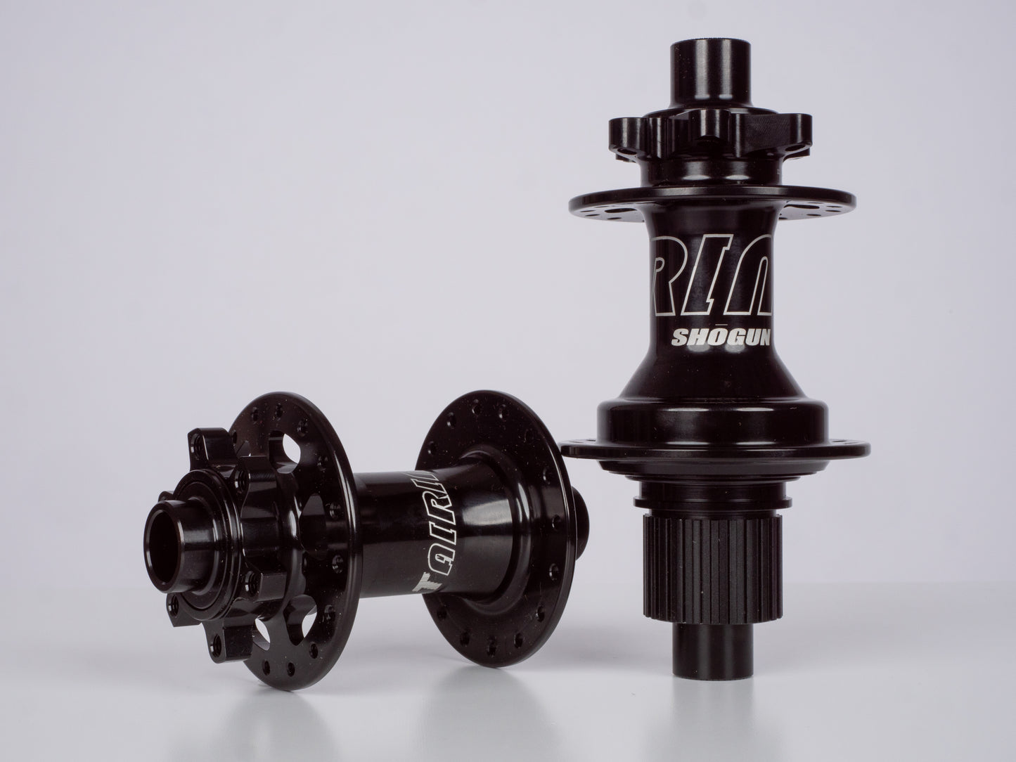 2rc Carbon Enduro Laufradsatz Tairin S-Shogun Boost Naben BERD Spokes