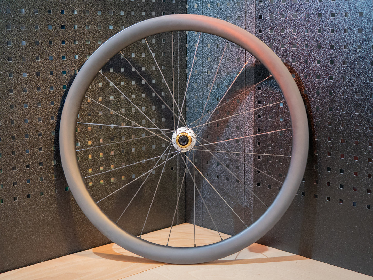 NONPLUS Components C40+ Road/Gravel Cabon Laufradsatz