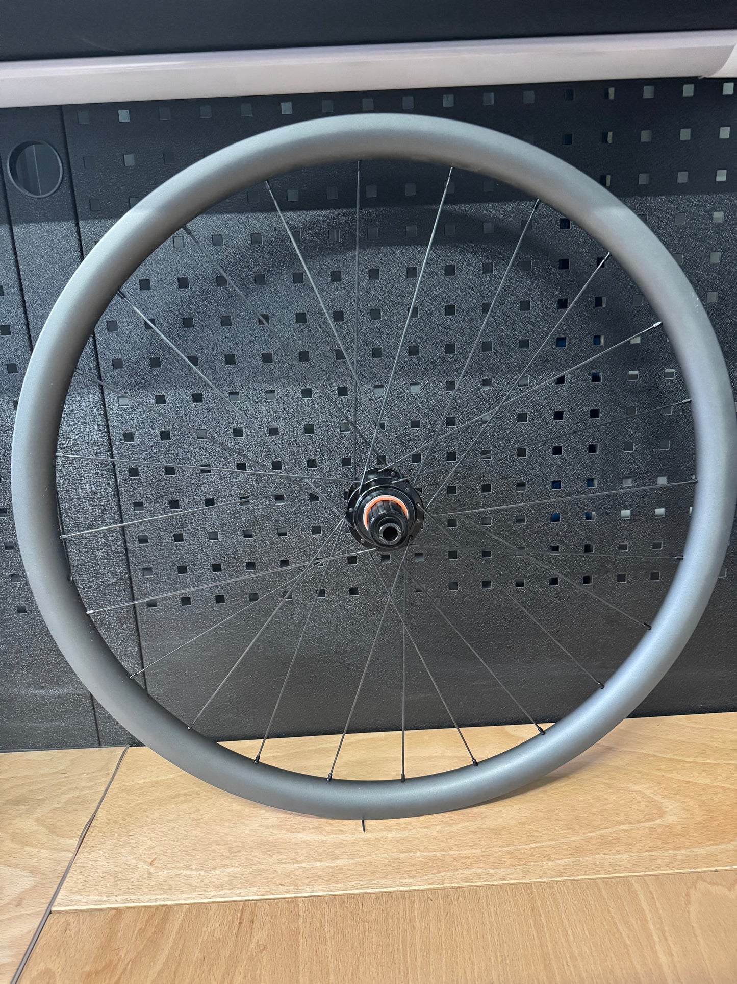 2RC GR30 Carbo Gravel Laufradsatz 28" Einzelstück (Farbe anthrazit grau)
