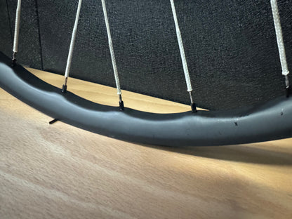 2RC GR30welle Carbo Gravel Laufradsatz 28" Hook Flange Berd Spokes