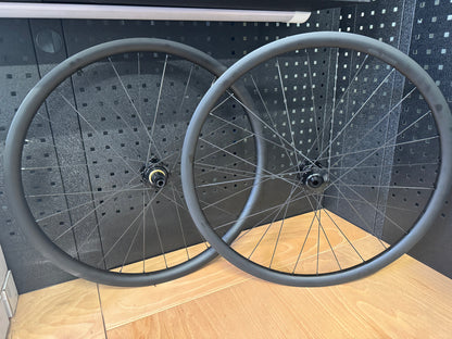 2RC GR30 Carbo Gravel Laufradsatz 28" Tairin S-Shogun