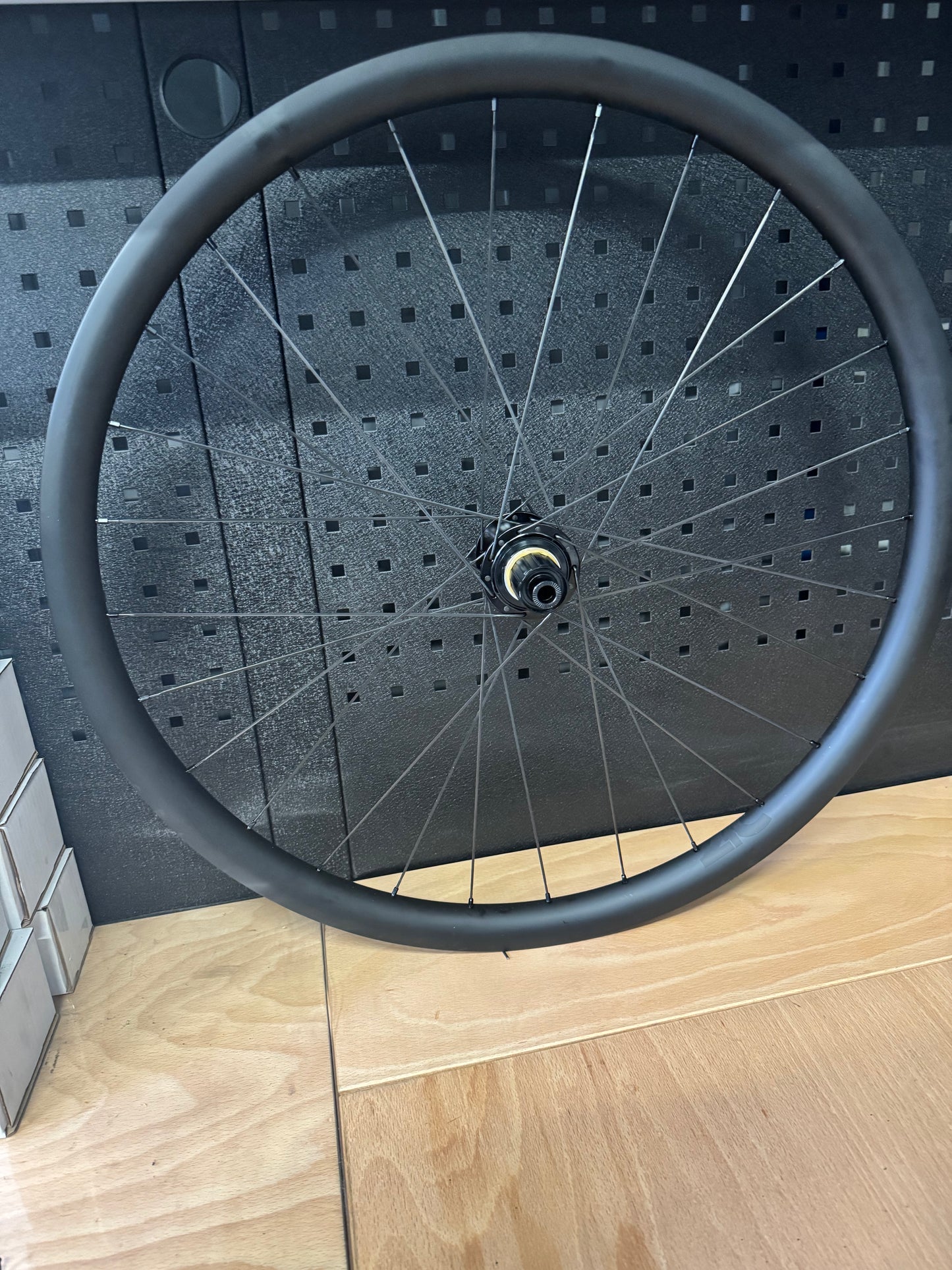 2RC GR30 Carbo Gravel Laufradsatz 28" Tairin S-Shogun
