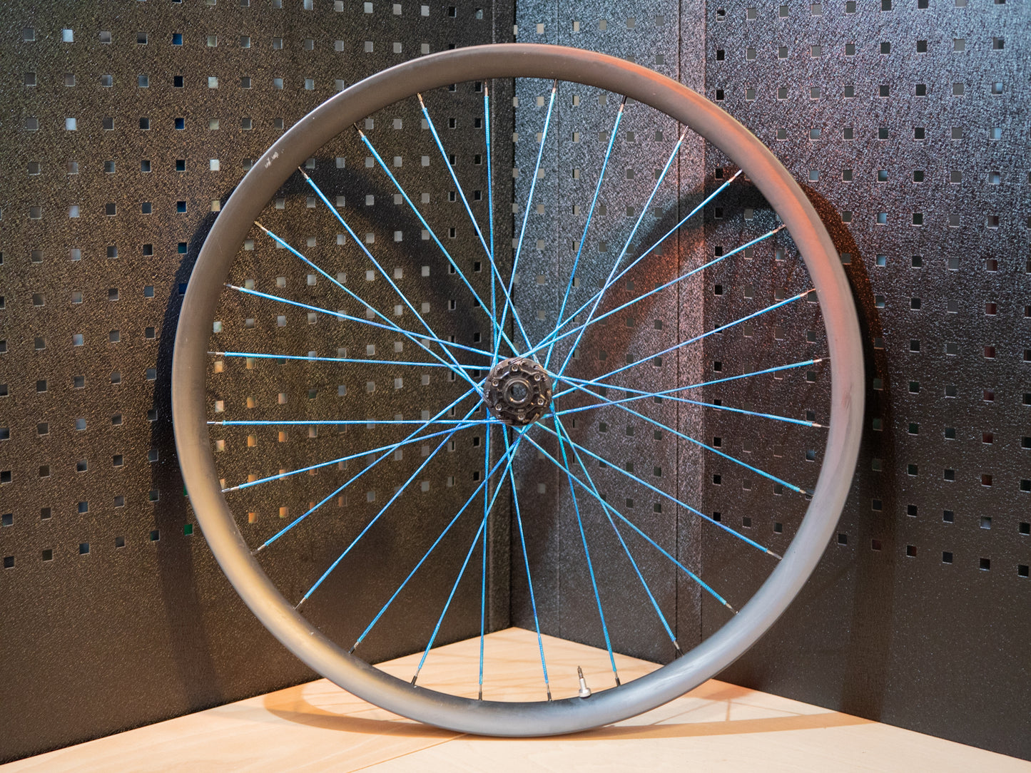 NONPLUS Components UL319 BERD Spokes blau Vorführlaufradsatz