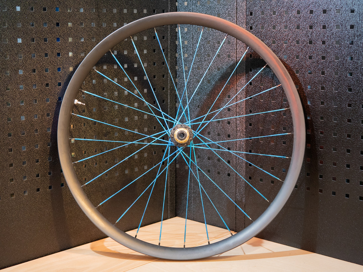 NONPLUS Components UL319 BERD Spokes blau Vorführlaufradsatz