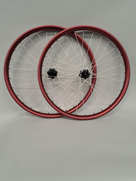 2rc Carbon Enduro Laufradsatz Tairin S-Shogun Boost Naben BERD Spokes